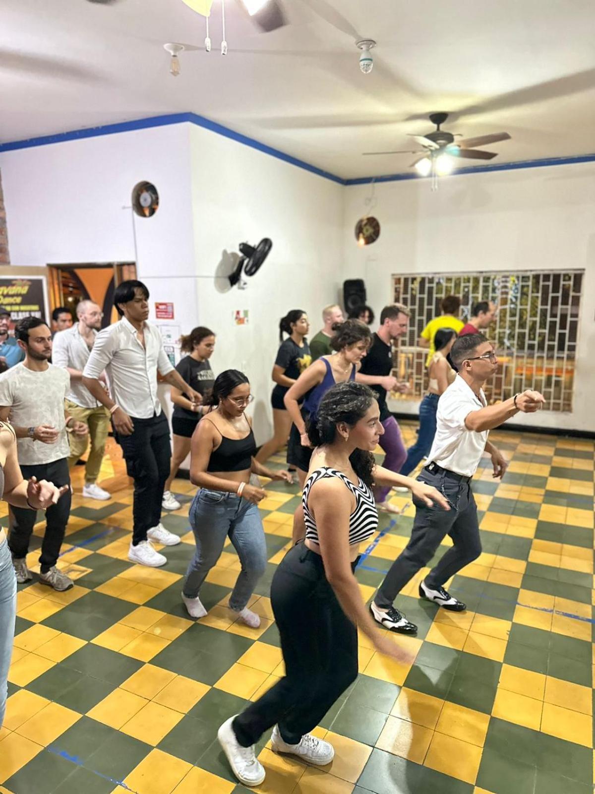 Havana Hostel Cali & Dance School Eksteriør billede